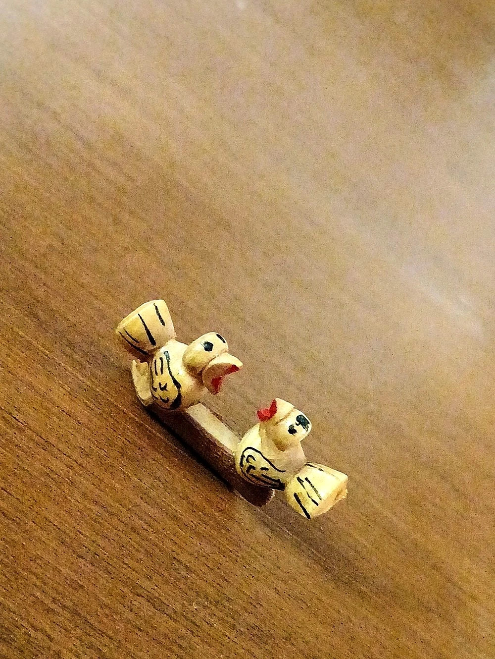 Rare Vintage Tiny Carved Hand-painted Birds On A Log PinBack 1"
